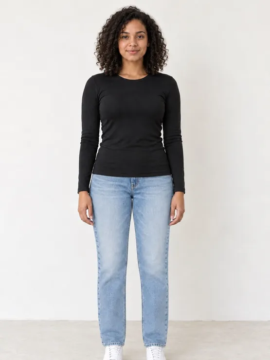 Example AI preview: the same person in straight-leg jeans